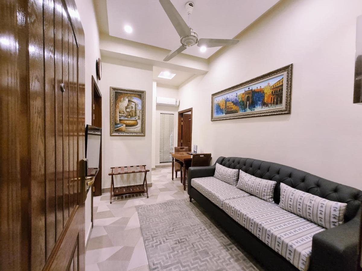 Hayyat Luxury Hotel Suites Λαχόρη Εξωτερικό φωτογραφία