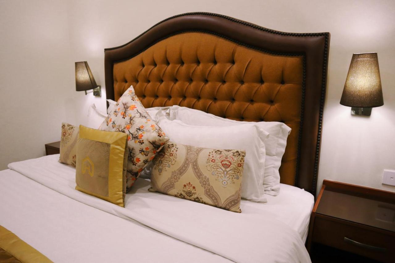 Hayyat Luxury Hotel Suites Λαχόρη Εξωτερικό φωτογραφία